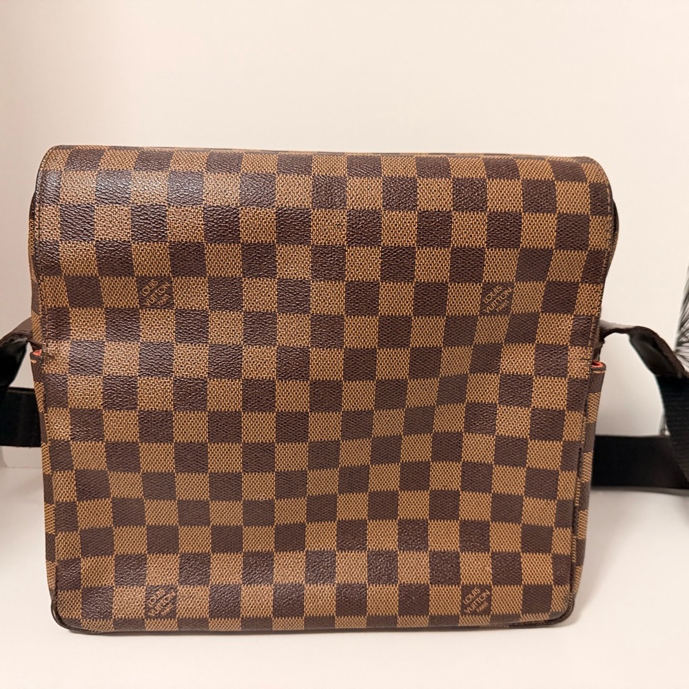 Authentic Louis Vuitton Damier Ebene Naviglio Messenger Bag ✨ - Picture 2 of 15
